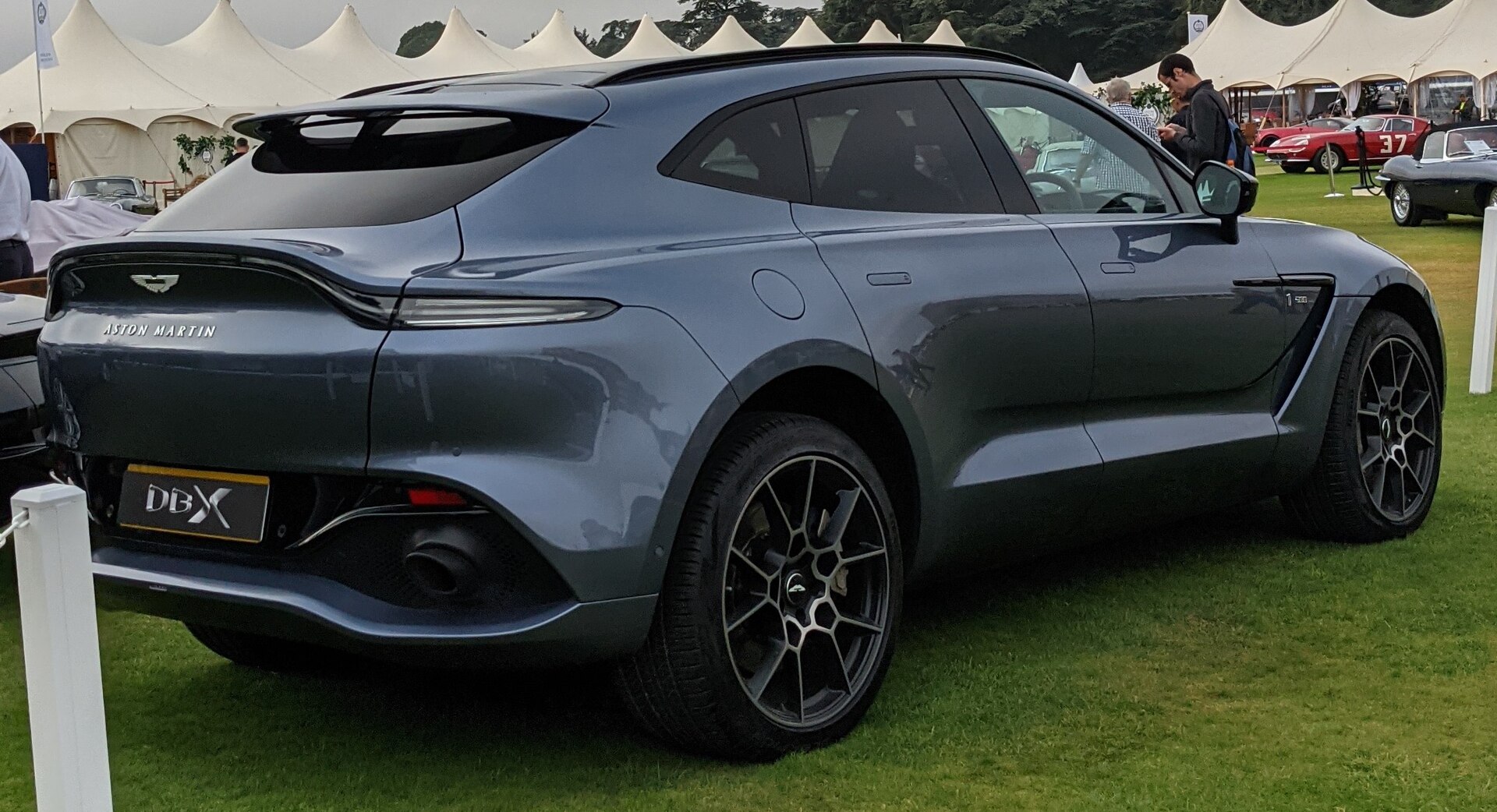 Aston Martin DBX