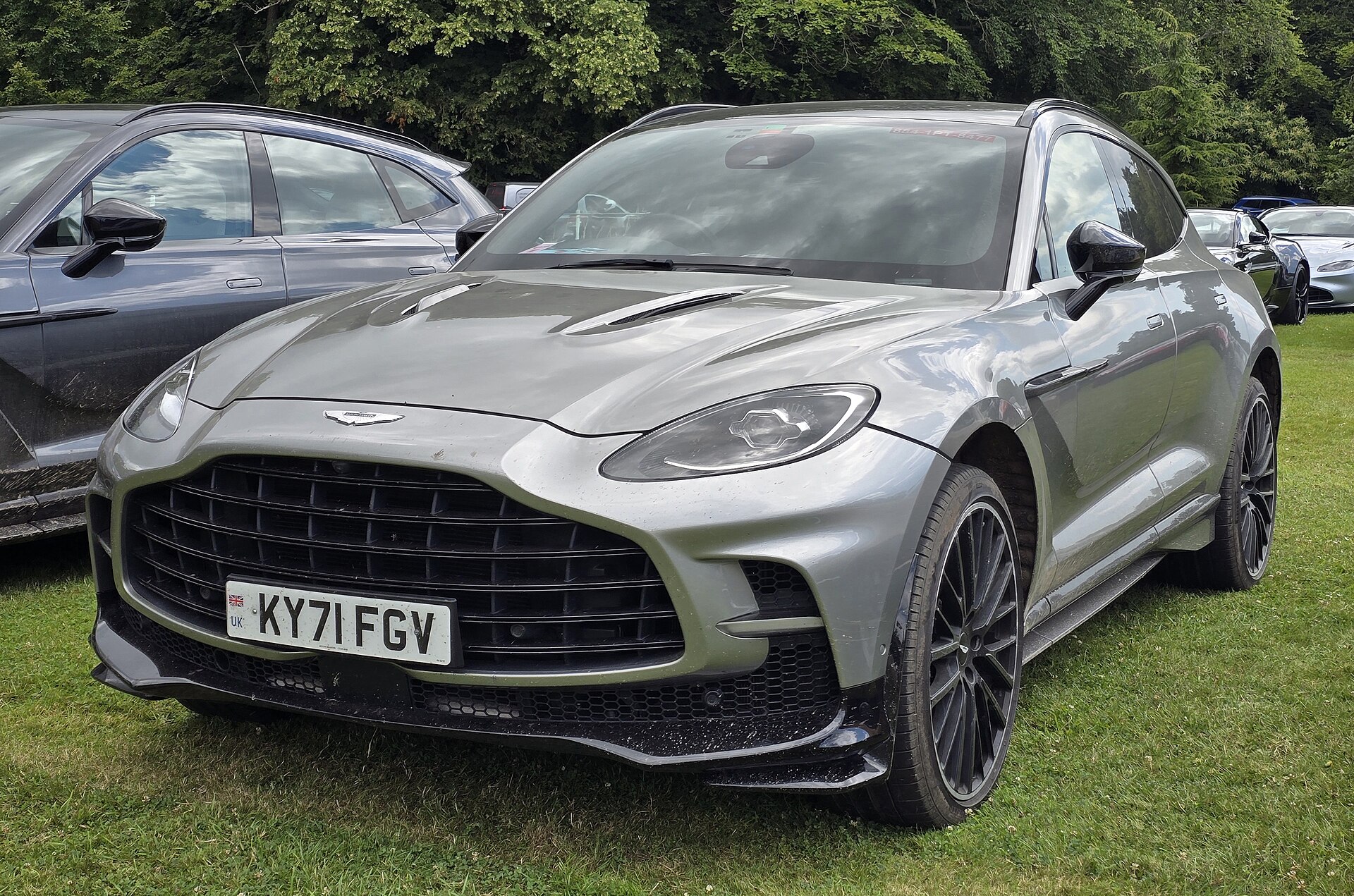 Aston Martin DBX