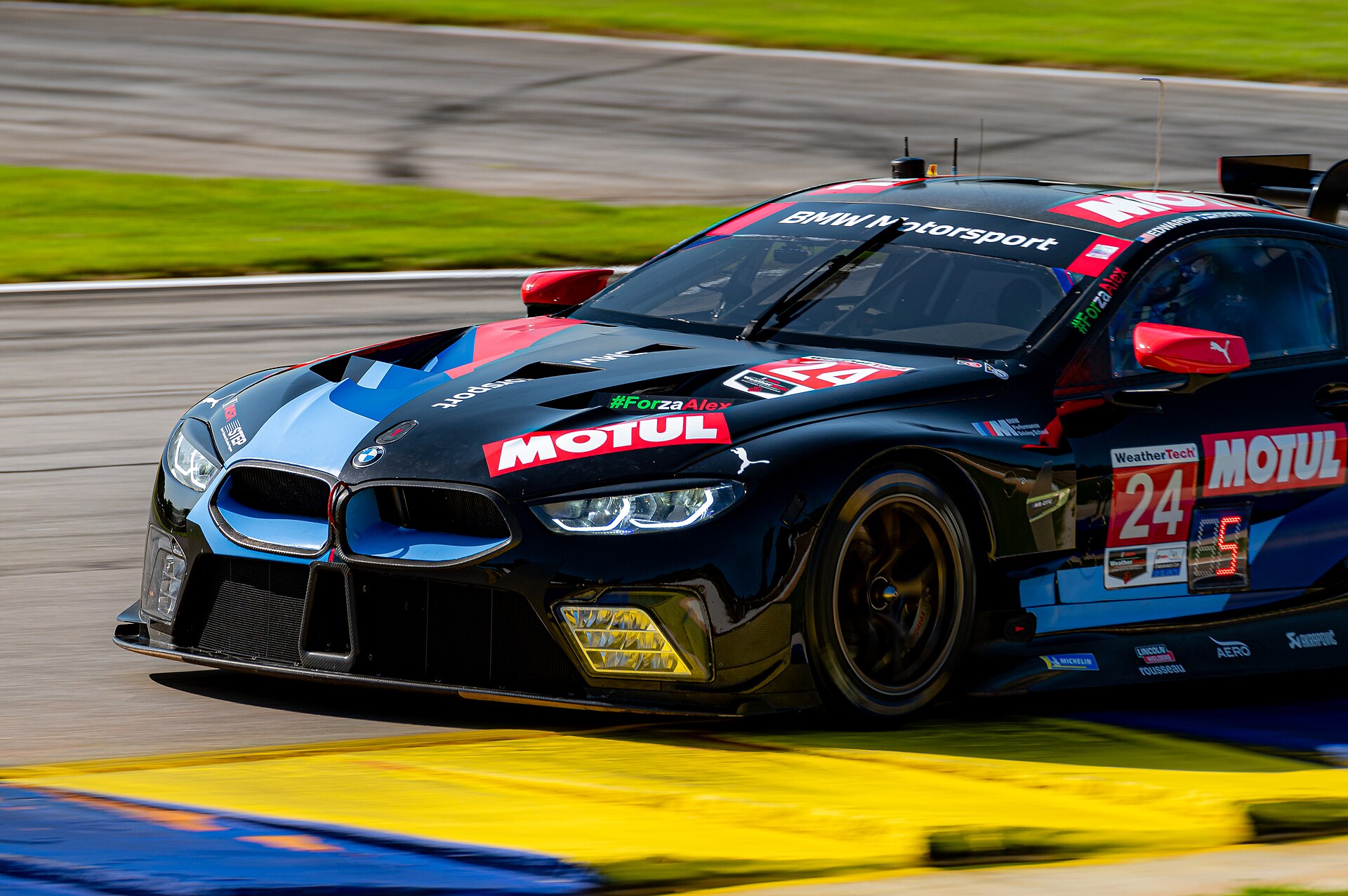 BMW M8