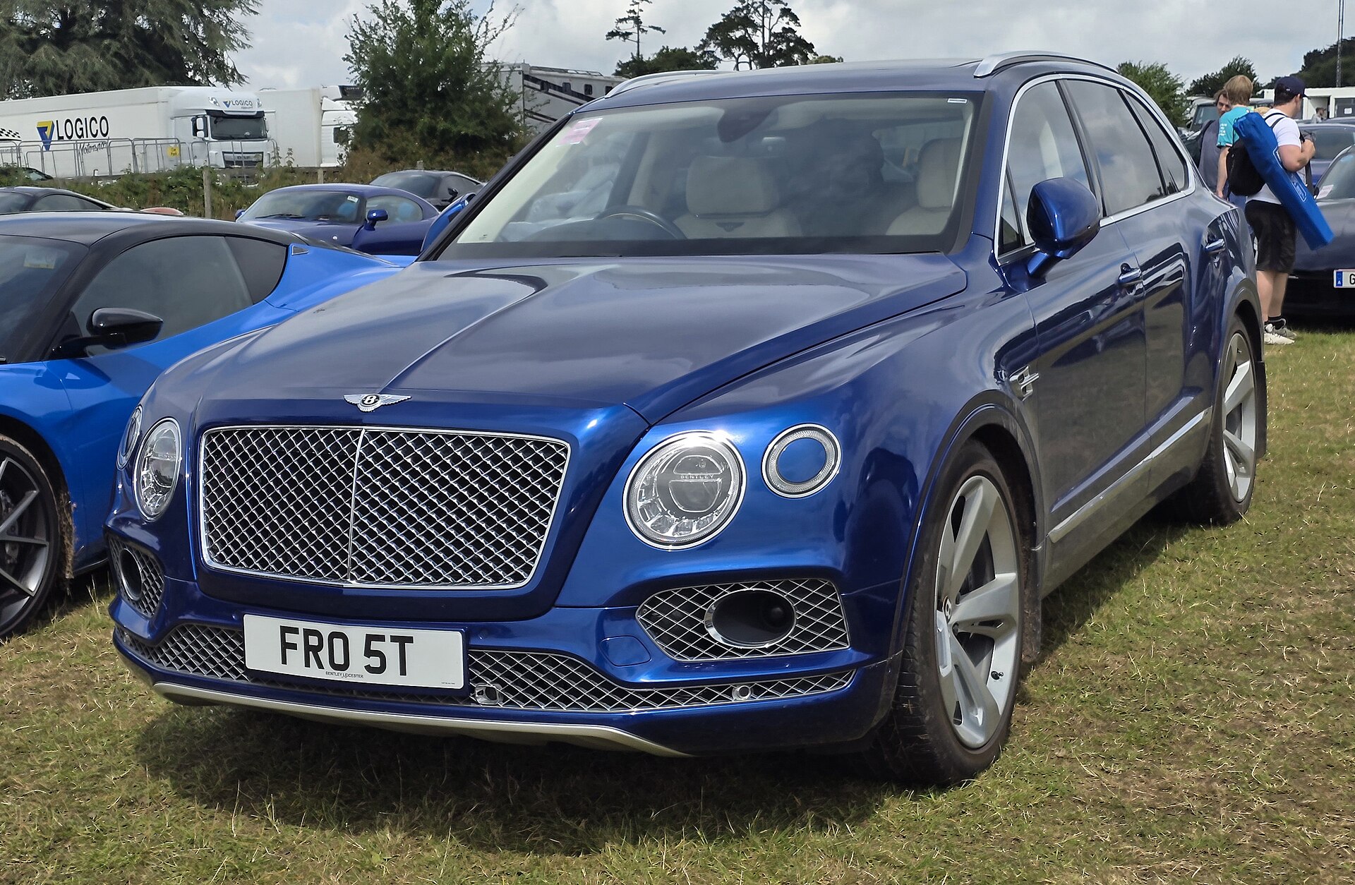 Bentley Bentayga Cost: $2,000-2,500/yr Insurance, $600-900/yr Service & More