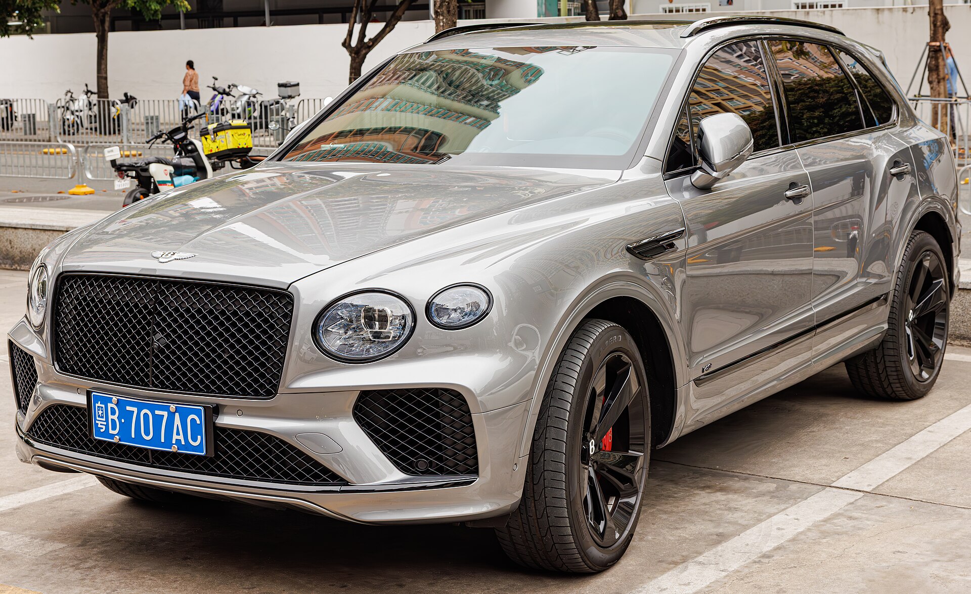 Bentley Naples: Local Market Guide for 2026