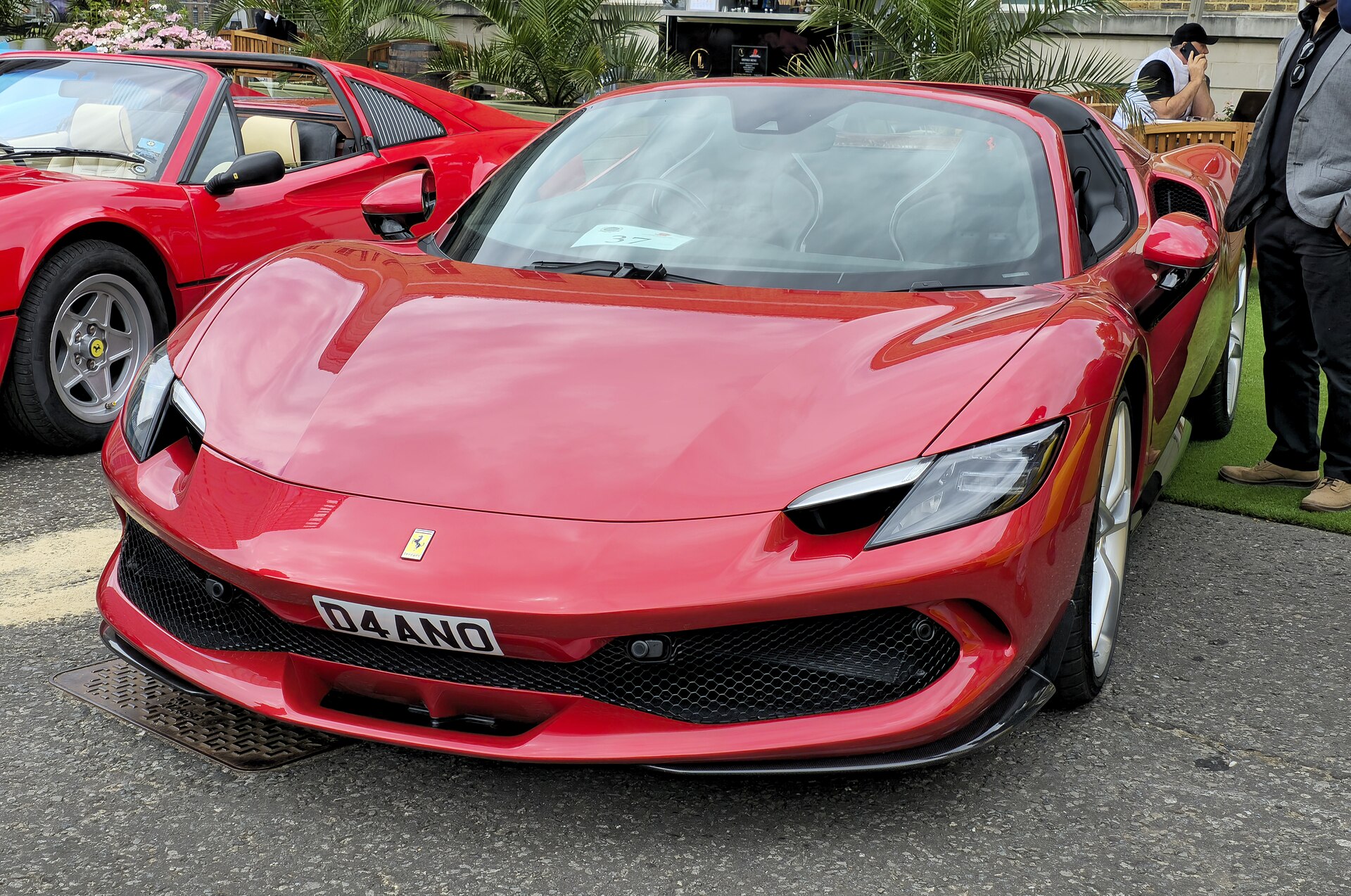 How to Choose the Right Ferrari Dealer
