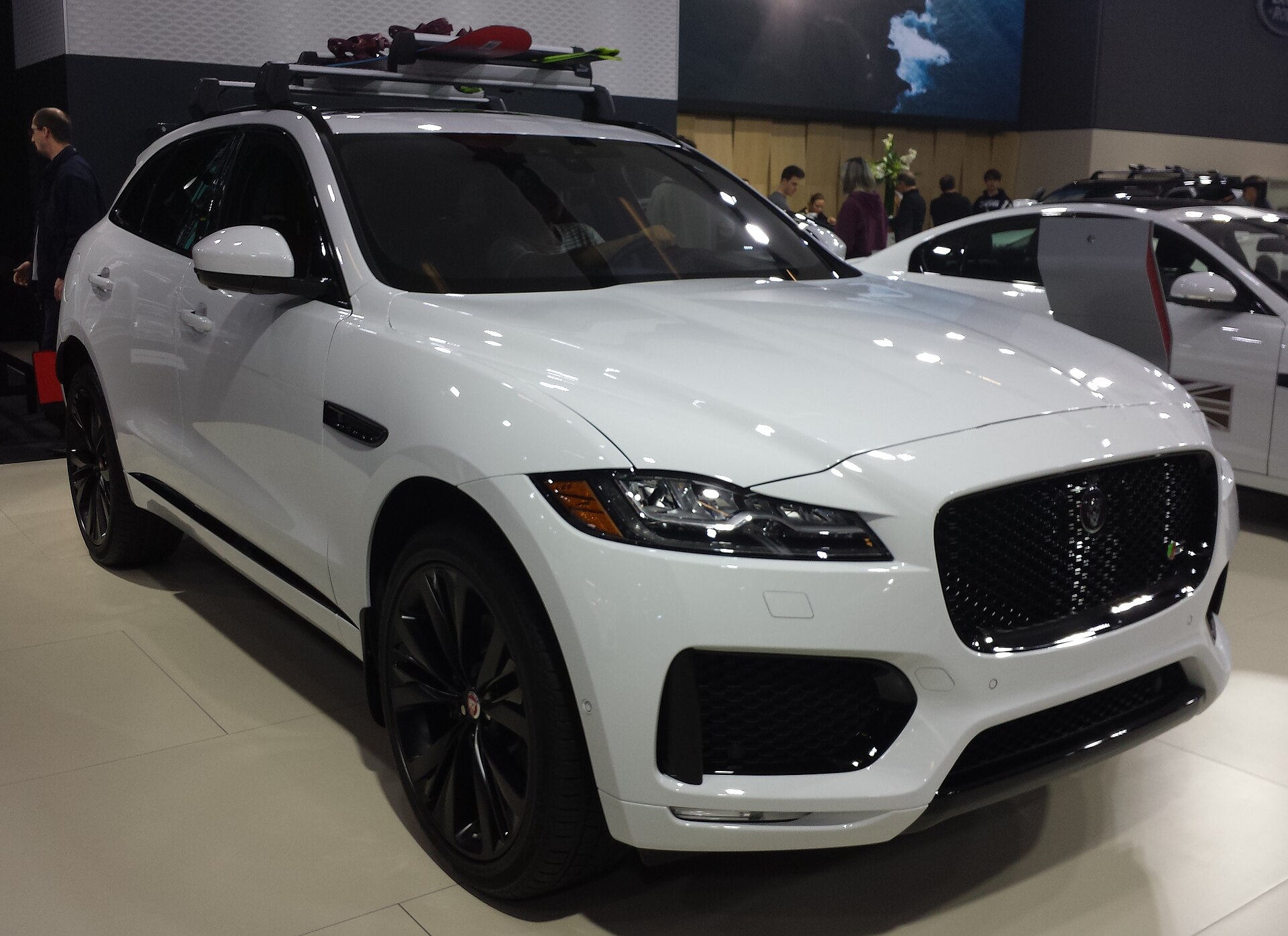 Buy a Jaguar XJ: 3.0L Inline-6 Hybrid, 6.2s to 60