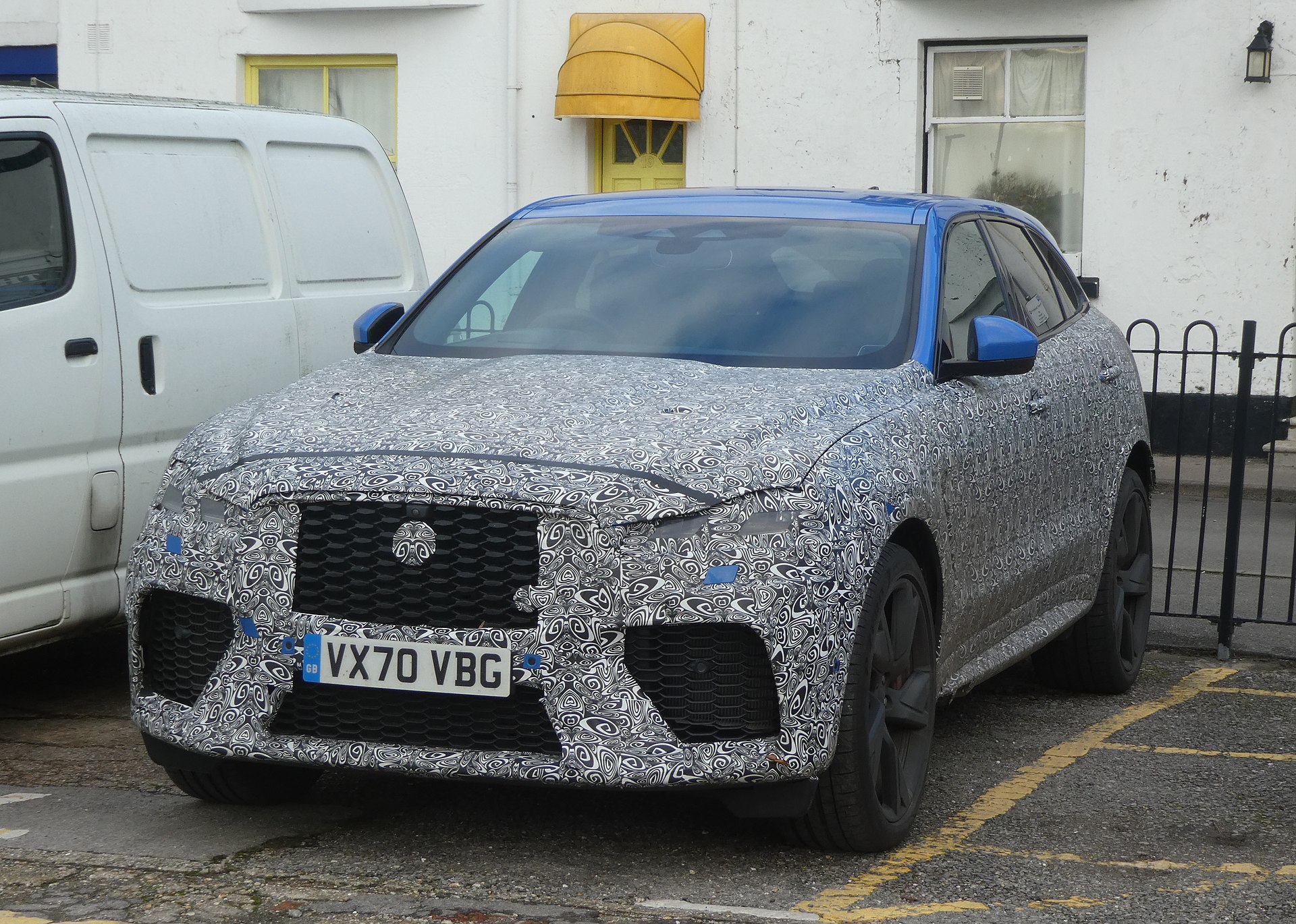 Sell My Jaguar XJ: 345-HP Full-Size Luxury Sedan Selling Guide