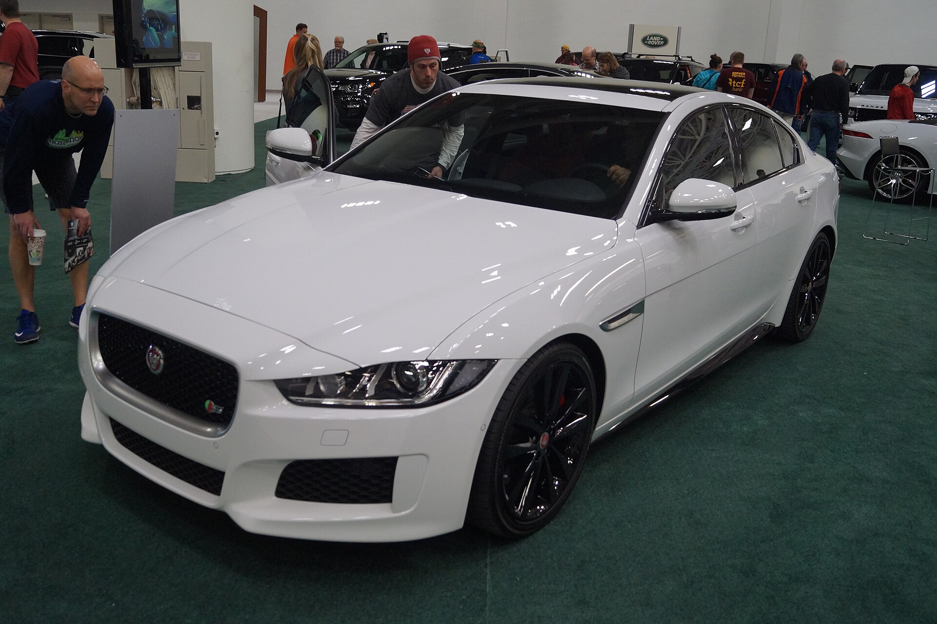 Jaguar XE