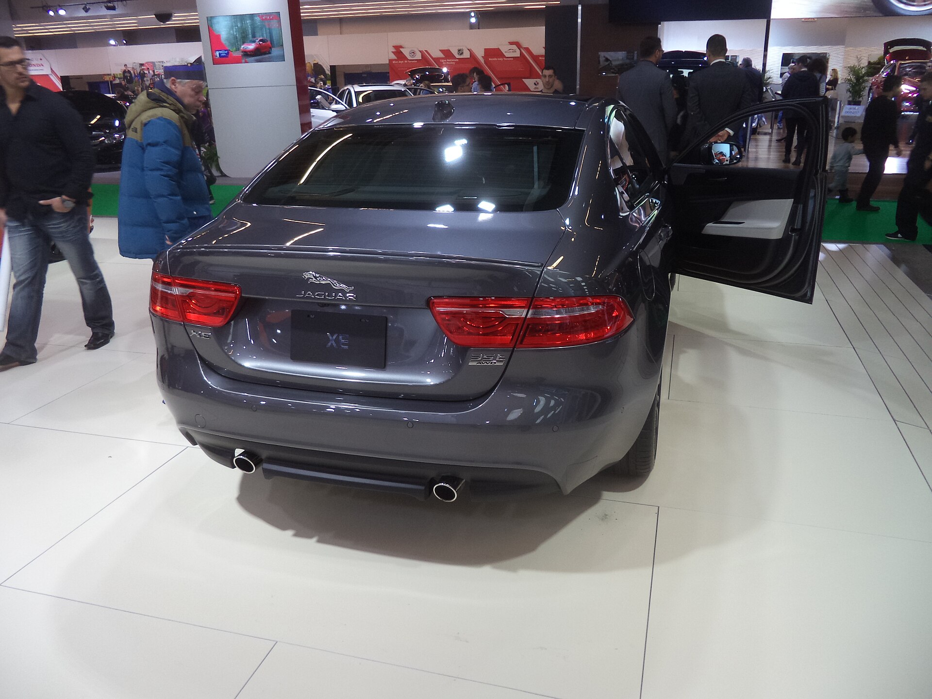 Jaguar XE
