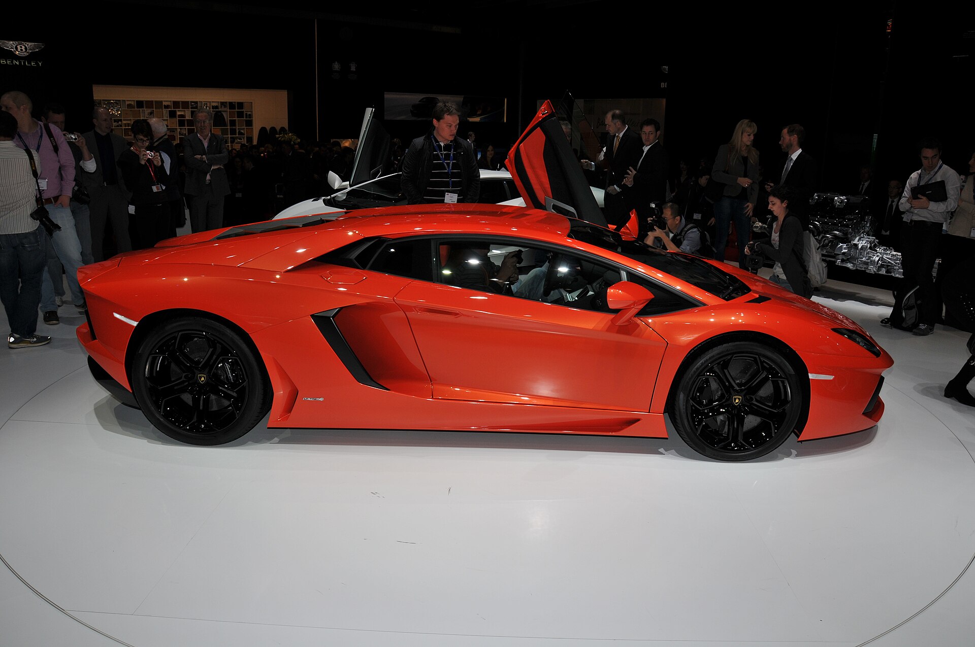 Finding an Aventador Ultimae for Sale in 2026: What to Know Before You Buy