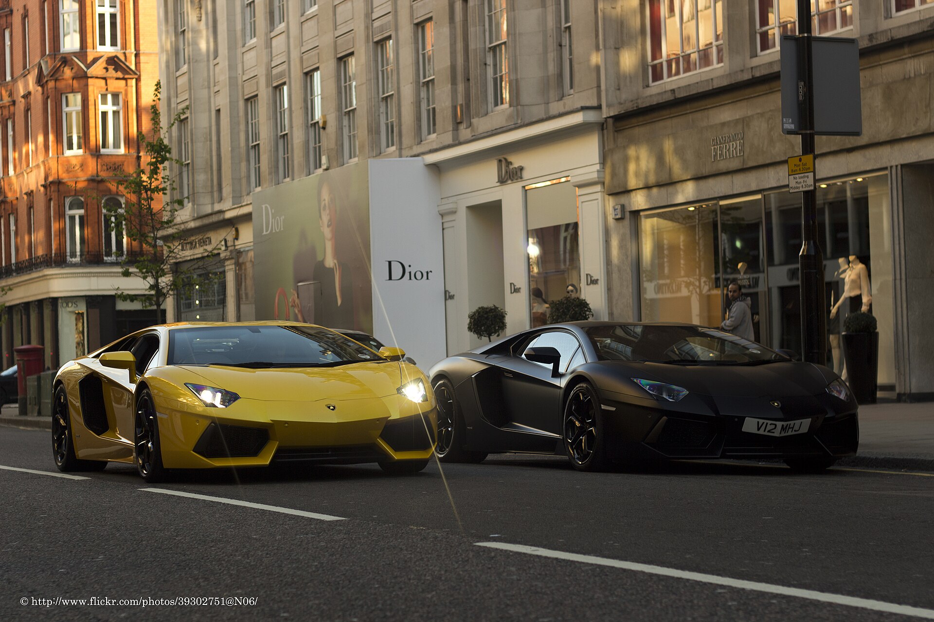 Aventador vs Huracán: Which One Should You Actually Buy?
