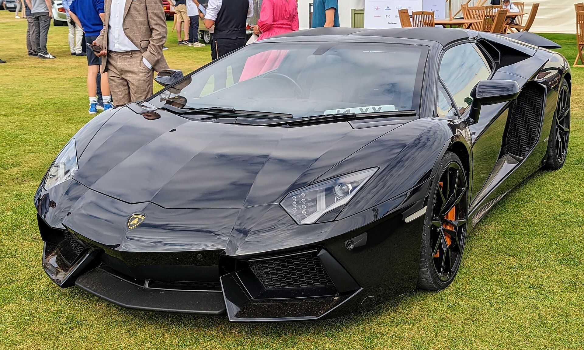 Huracán vs Aventador: Which One Should You Actually Buy?