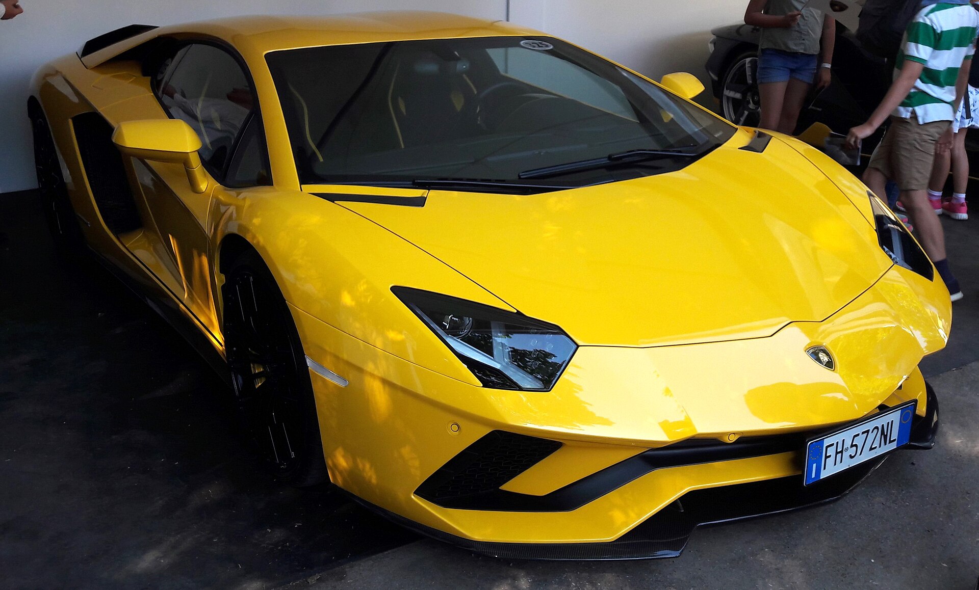 Lamborghini Dealers: How to Find the Right One for You