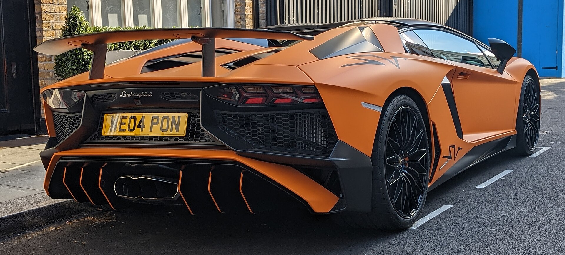 Lamborghini Dealers: How to Find the Right One for You