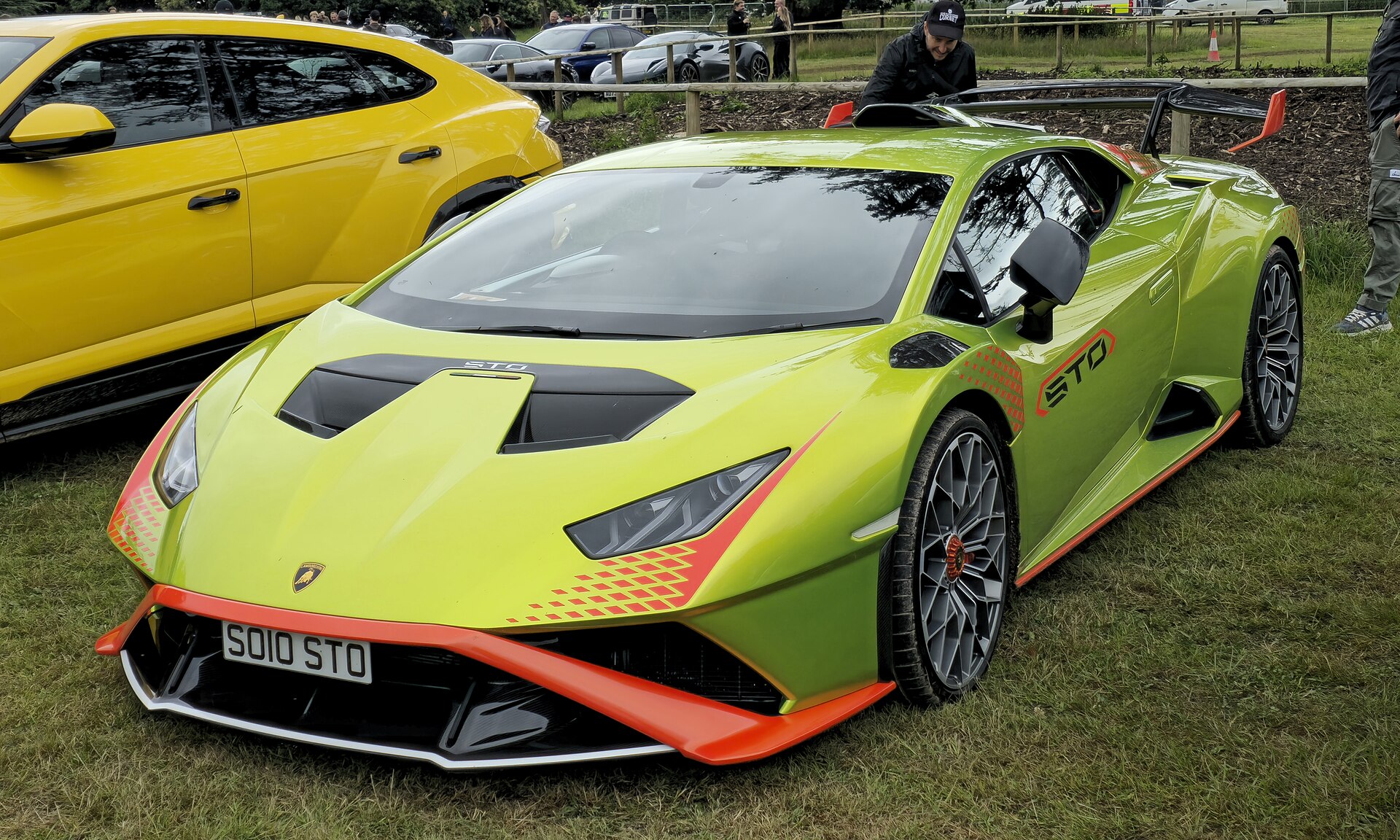 Lamborghini Huracán Spyder Pricing in 2026: What You'll Actually Pay