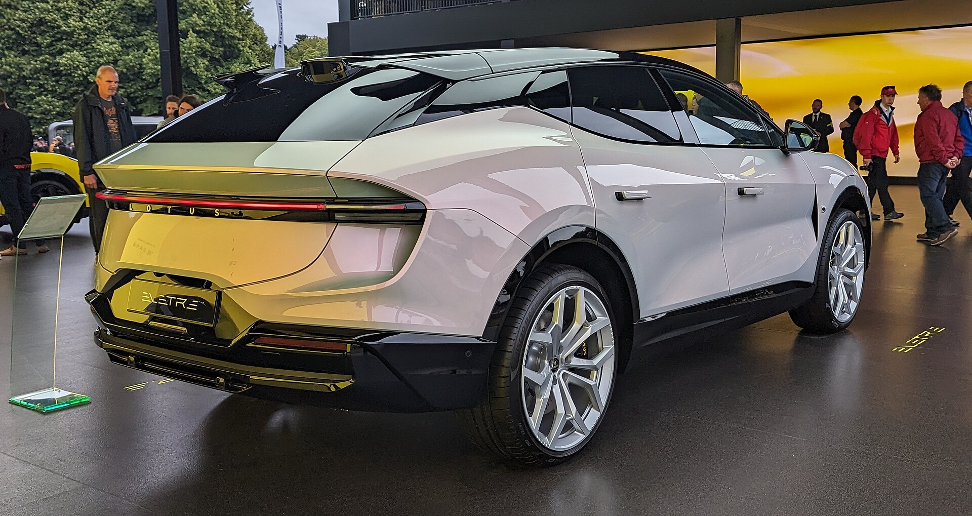 Lotus Eletre