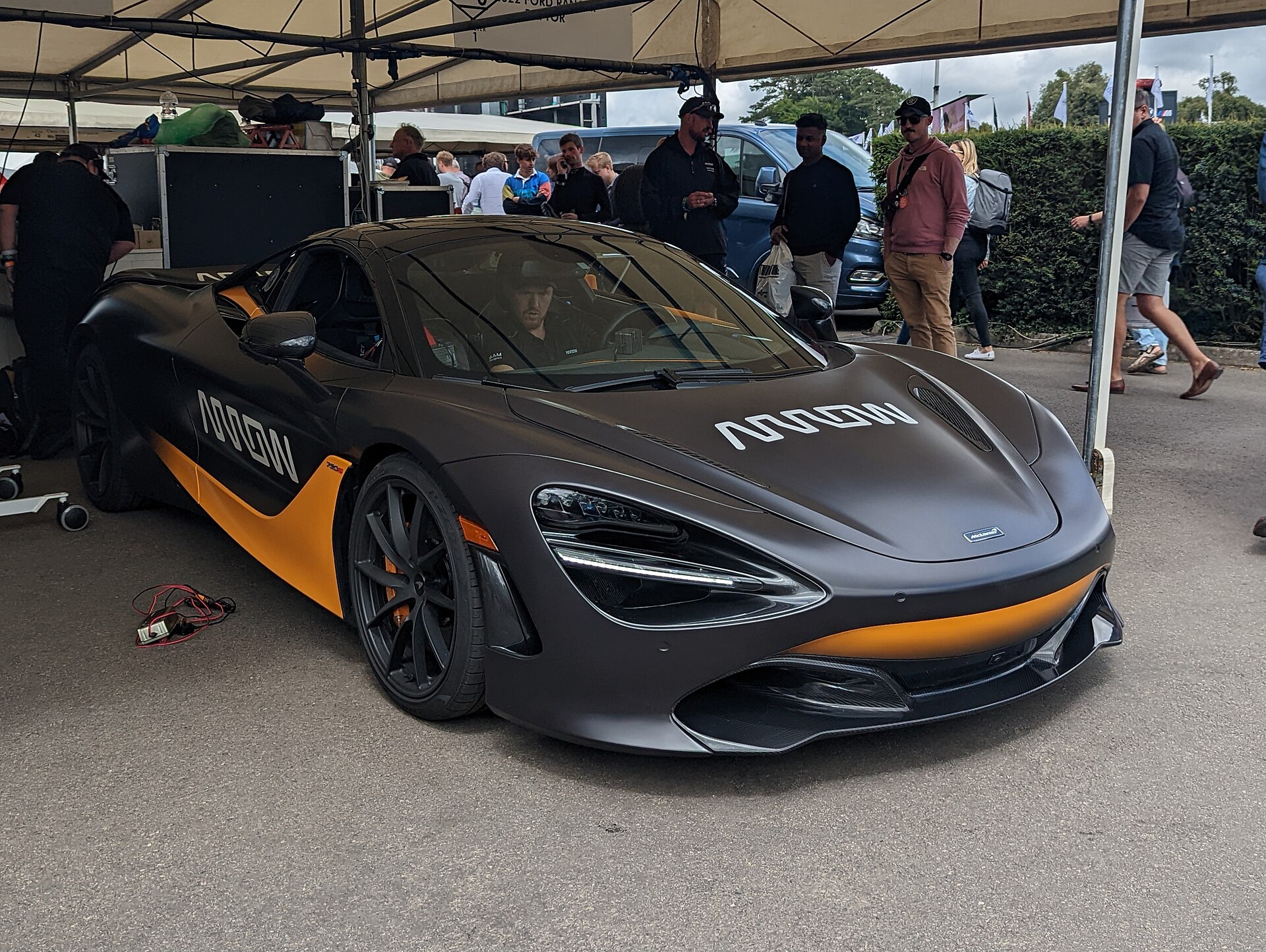 Buying a McLaren P1 — 903 HP of British Supercar Performance