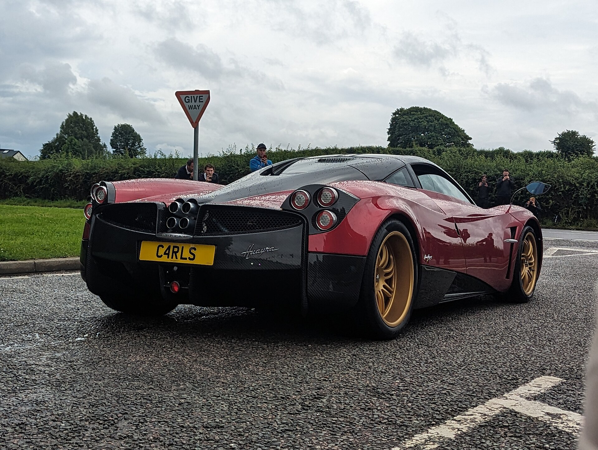 Buy a Pagani Zonda — 555 HP Coupe Guide