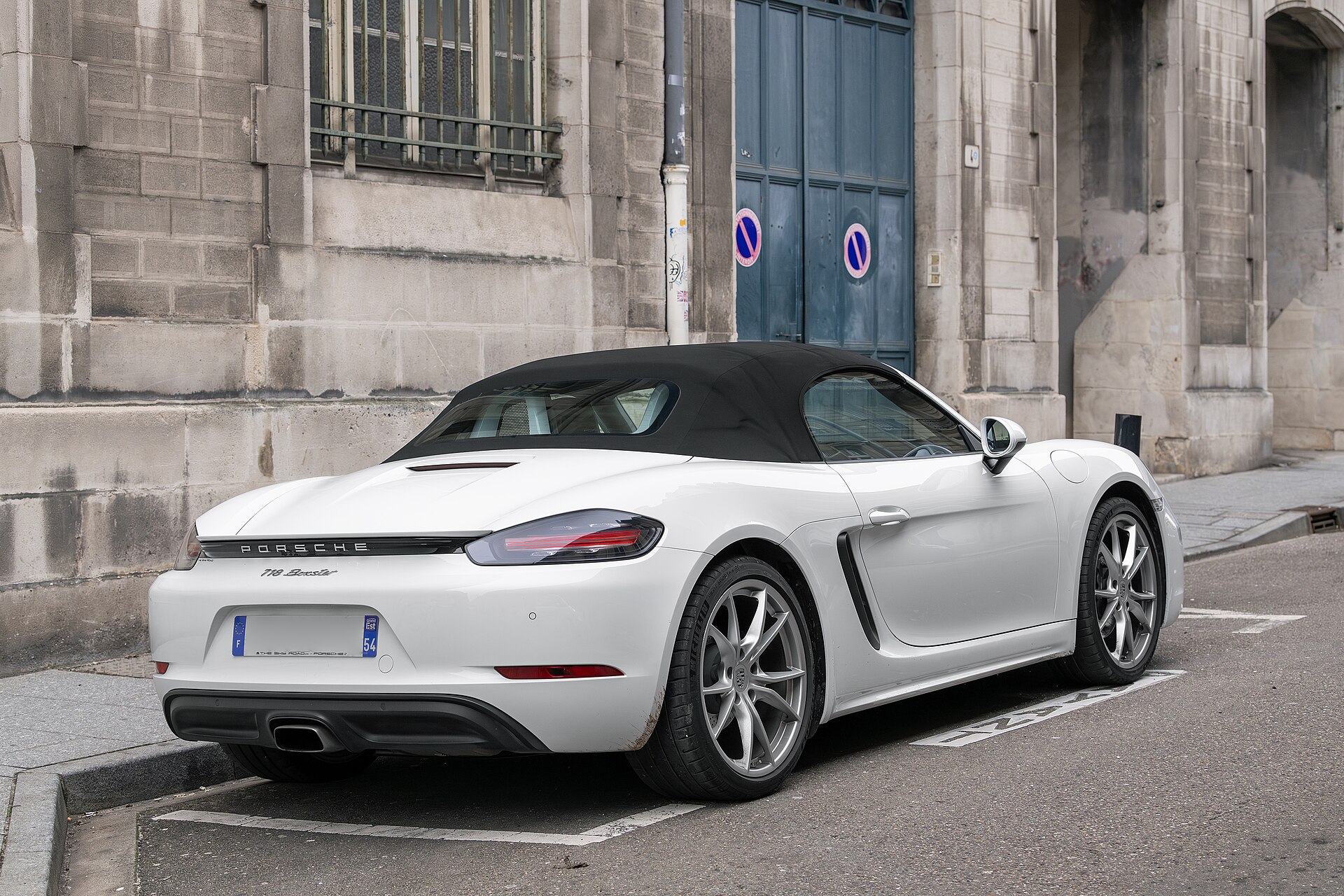 How Much Does a Porsche Carrera GT Cost?