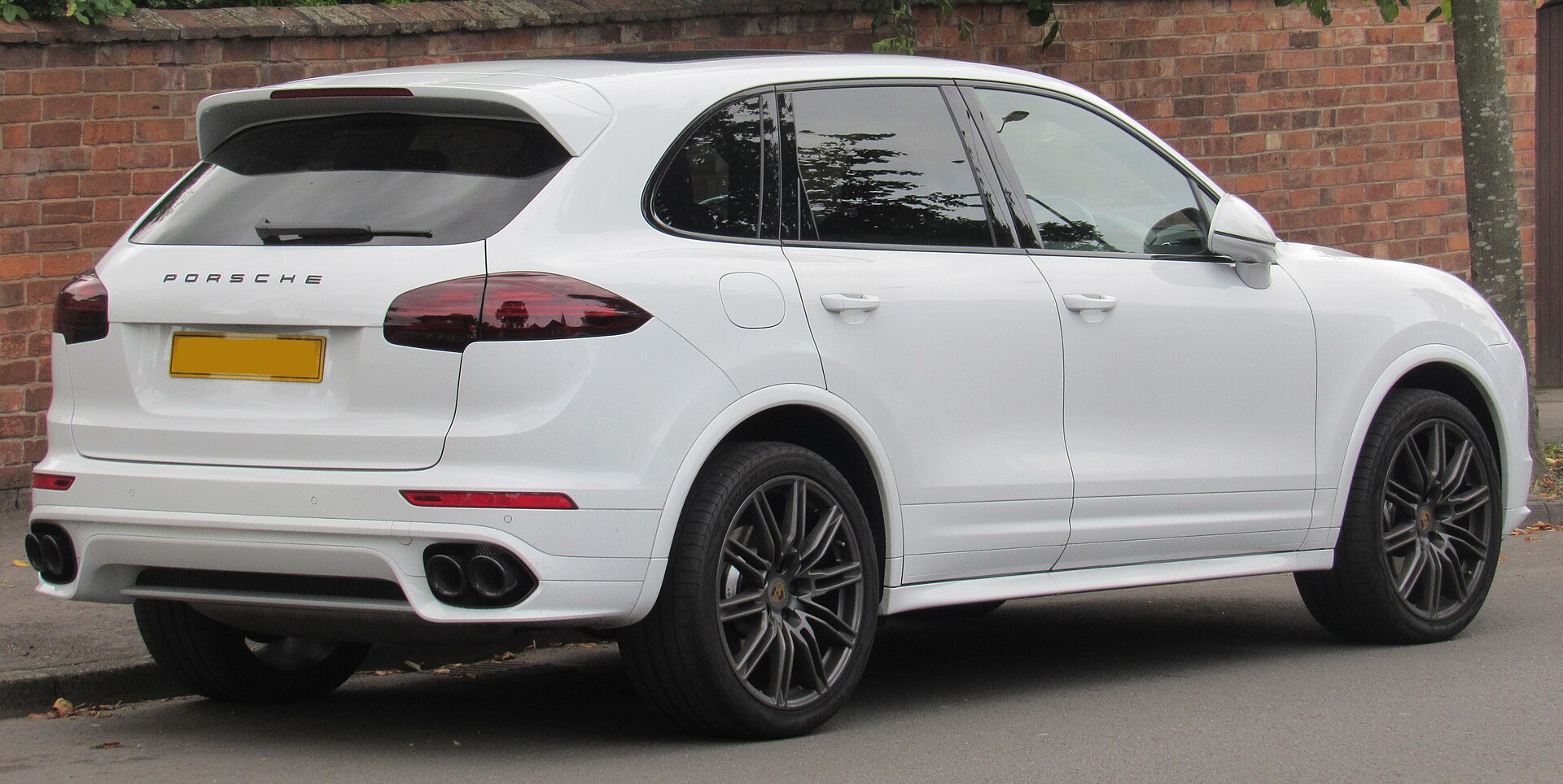 How Much Does a Porsche Cayenne Cost?